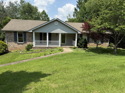 2405 Chris Dr