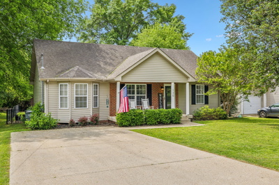 Exterior view of 130 Rifle Range Rd in Old Hickory, TN