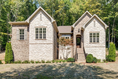 1030 Tiane Trail