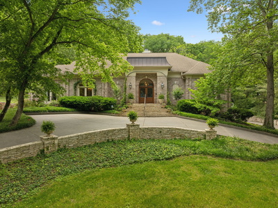 915 Calloway Dr