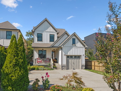 Exterior view of 4121 Lone Oak Rd in Nashville, TN