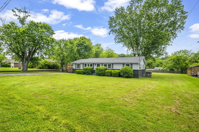 208 Lucien Dr