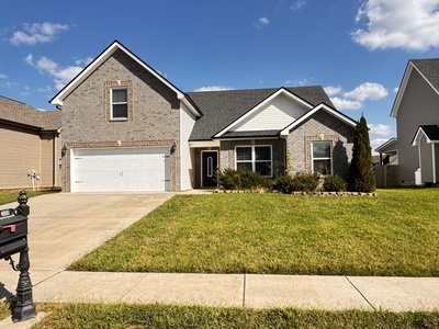 1009 Shirley Dr