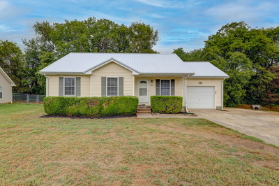 1043 Waterford Cir