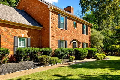 1329 Chestnut