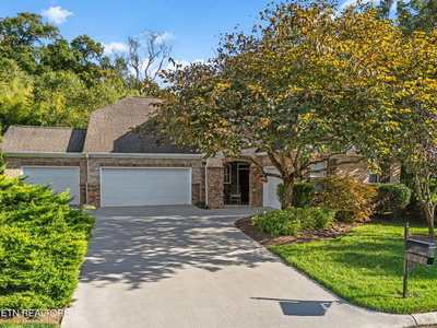 828 Clover Fields Lane