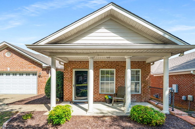215 Wrennewood Ln