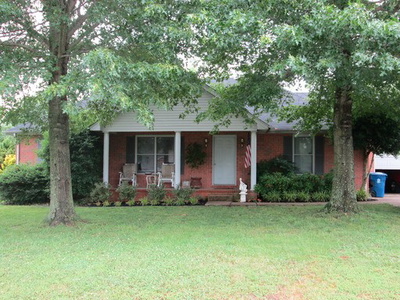 140 Elmhurst Dr