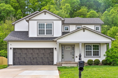 Exterior view of 1721 Rains Rd in Clarksville, TN