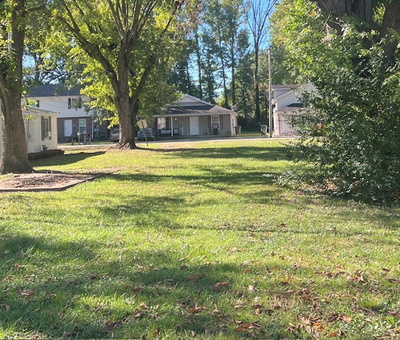 208 Strawberry St