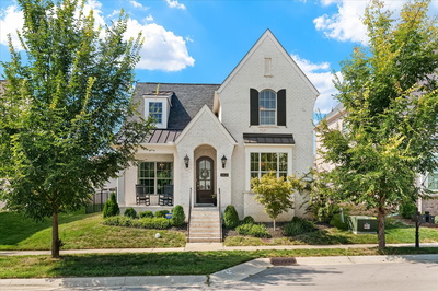 2420 Marco St