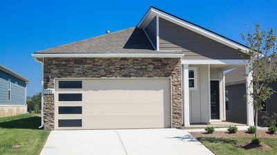 Exterior view of 2033 Skippack PVT  Circle in Gallatin, TN