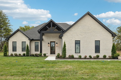 375 Chestnut Oak Avenue