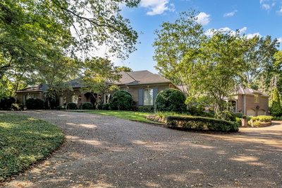6420 E Valley Ct