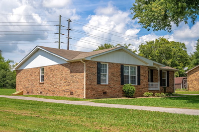 1190 Meadowview Dr
