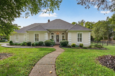 2243 Northwoods Dr