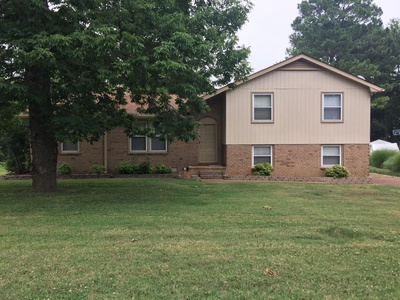 106 Cornelia Dr