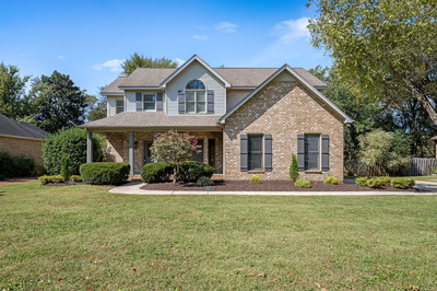 2923 Regenwood Dr
