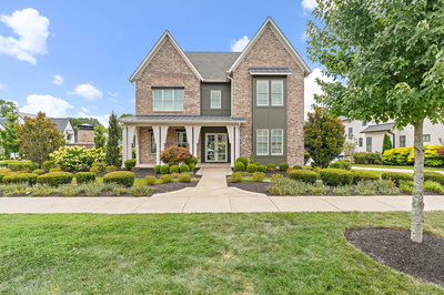 8808 Edgecomb Dr