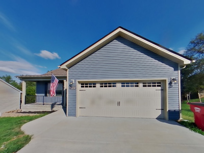 2945 Lancelot Ln