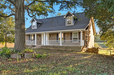 1406 Honeysuckle Ln