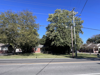 1406 W Main St