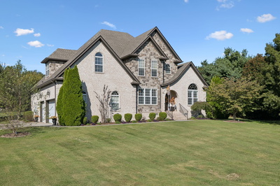 2311 Lucerne Ln