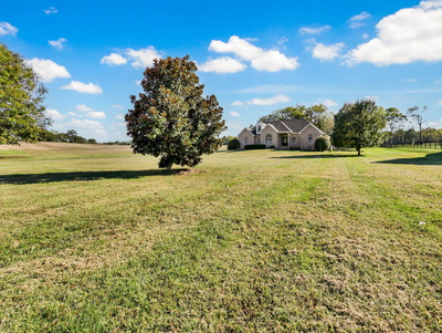 2994 Rossview Rd