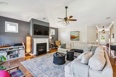 2704 Alvin Sperry Pass