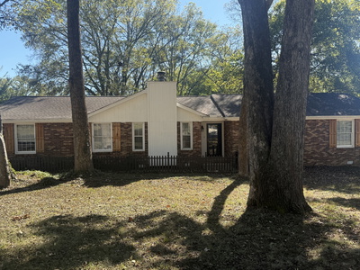 126 Edgewood Dr