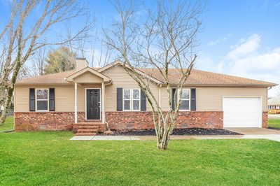1143 Woods Edge Dr