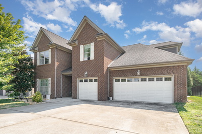 5227 Starnes Dr