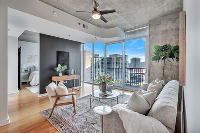 301 Demonbreun St