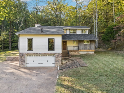 1033 Millers Creek Rd