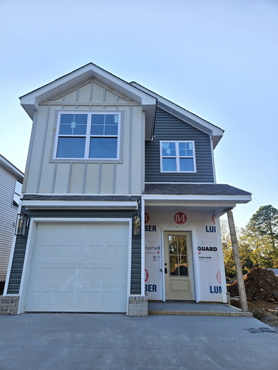83 Charlotte Rd