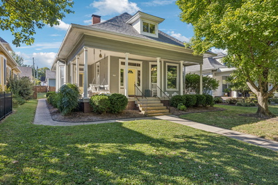 Exterior view of 1204 Gartland Ave in Nashville, TN