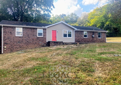 8705 Saundersville Rd