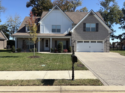 826 Licinius Ln