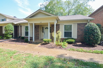 230 Boxwood Dr