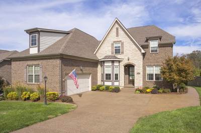 Exterior view of 131 Ervin St in Hendersonville, TN