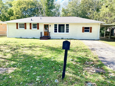 3229 Moorewood Dr