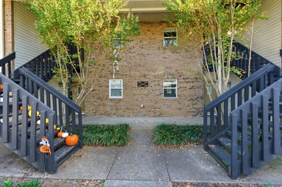 2009 Emery Ln