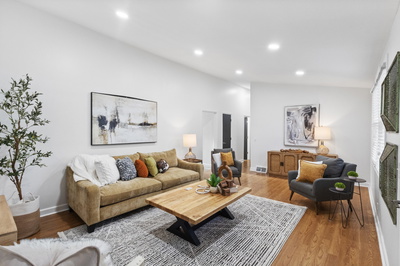 2437 Fairbrook Dr
