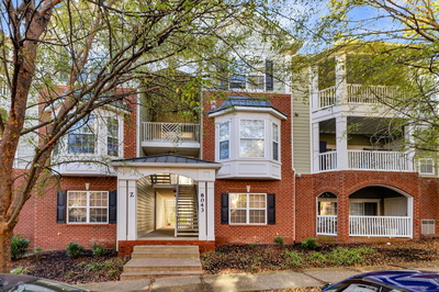 8043 Bienville Dr