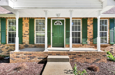 570 Barney Ln