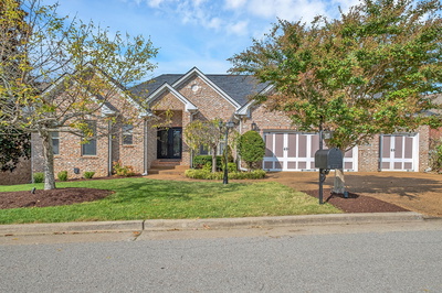 456 Summit Oaks Dr