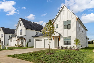 5826 Willoughby Way