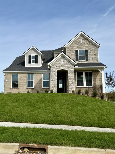 907 Champions Circle