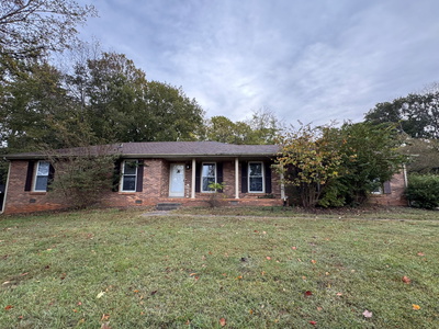 1805 Warfield Dr