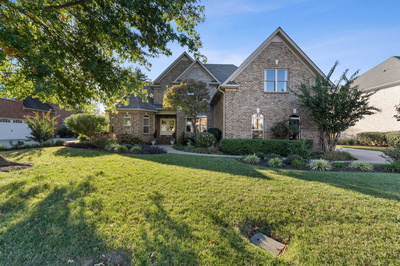 2711 Crowne Pointe Dr